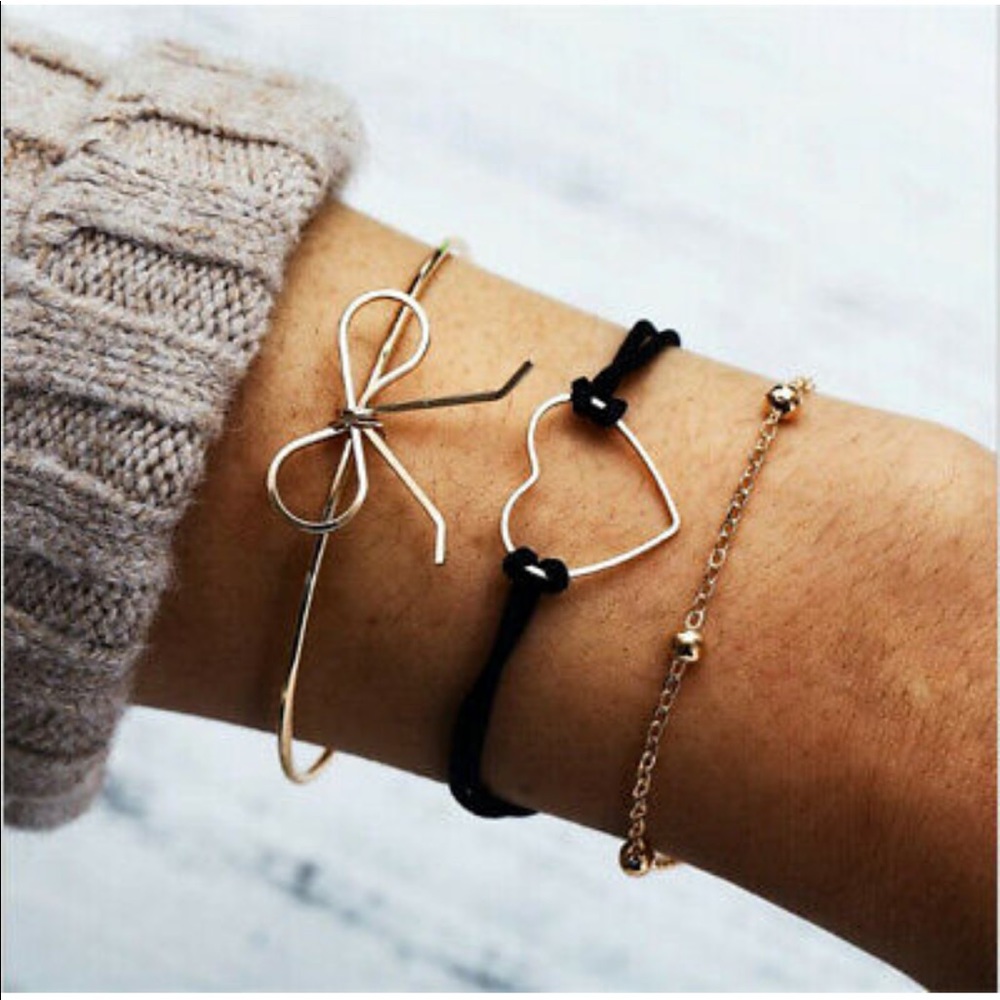 🖤✨NEW ✨🖤 3-pc Heart & Bow Fashion Bracelets
